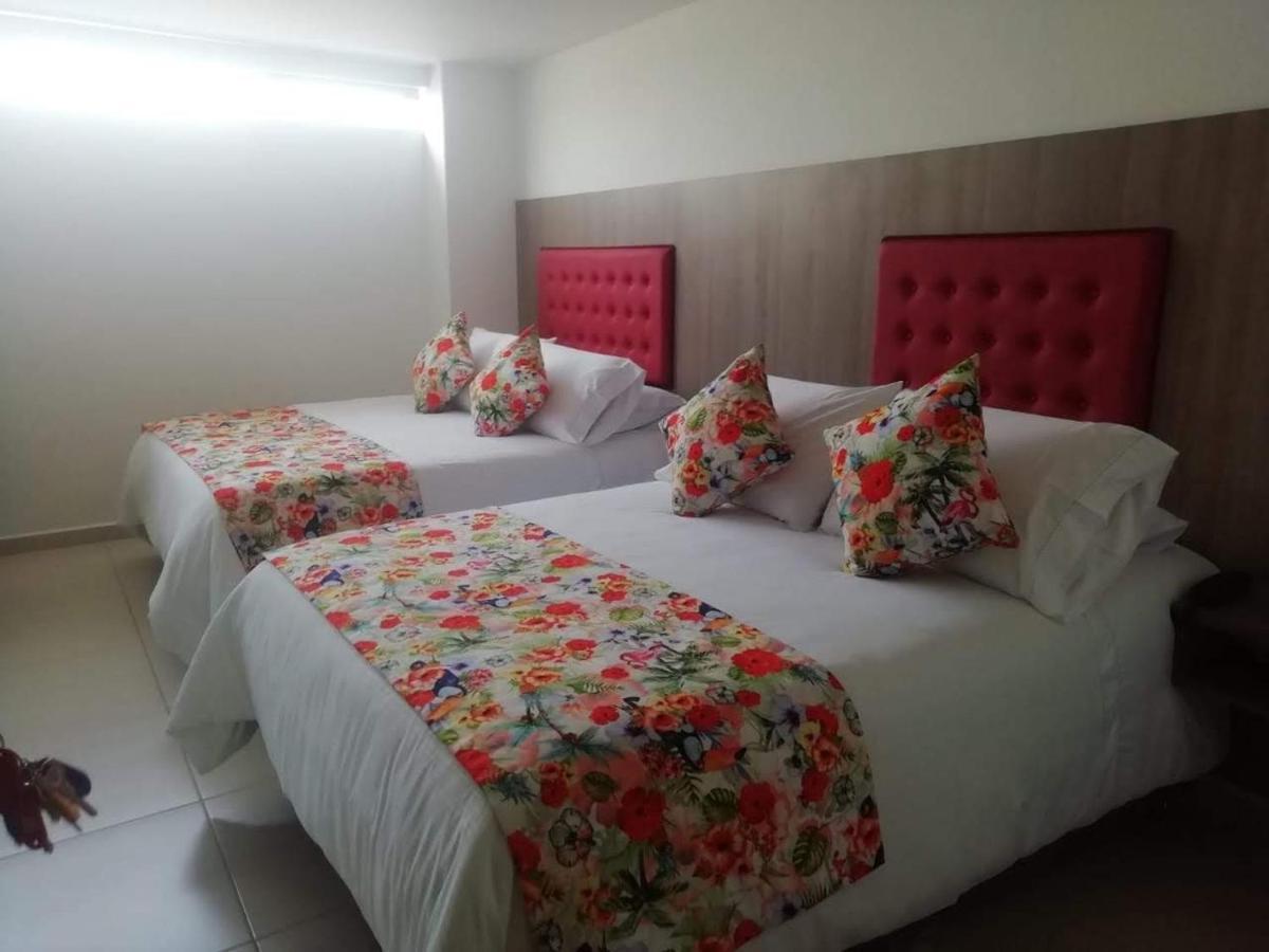 Grato Hotel *